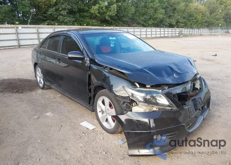 2011 Toyota Camry Se/Le/Xle z USA, uszkodzony, nr VIN 4T1BF3EK2BU682261